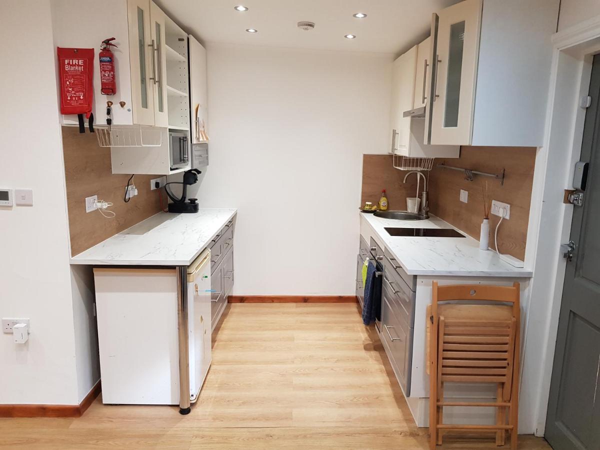 Appartement Apartment, Tv, Wifi Kitchen Parking, Wembley Elizabeth Line *